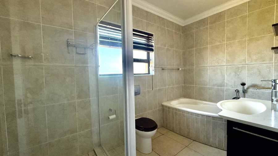 3 Bedroom Property for Sale in Summerstrand Eastern Cape